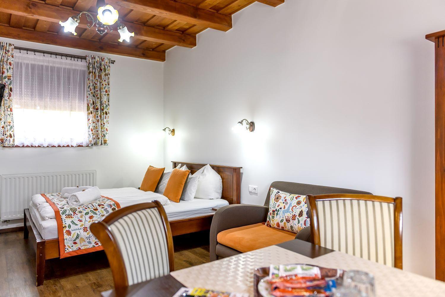 Cherry Apartmanhaz Sarvar Exterior photo