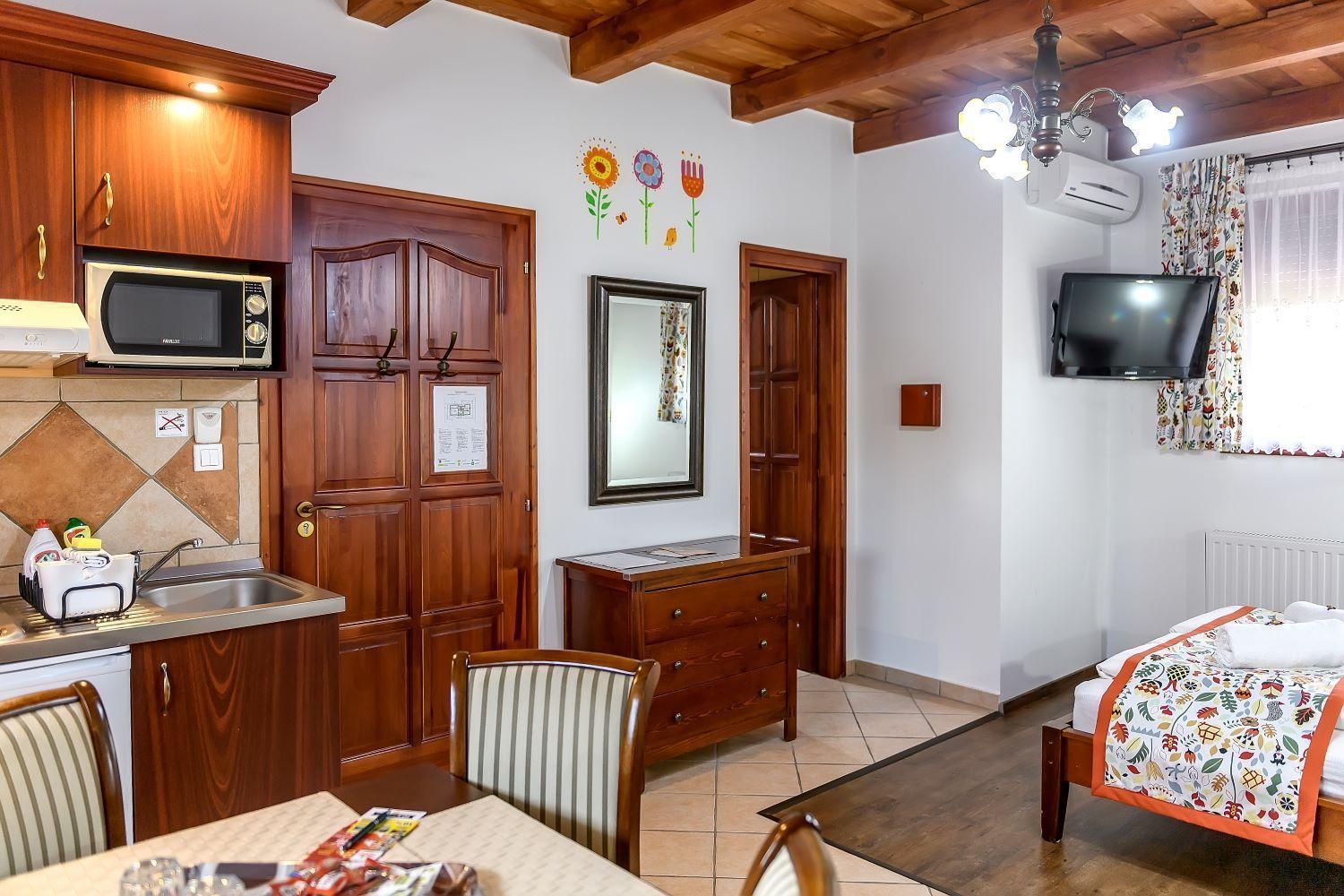 Cherry Apartmanhaz Sarvar Exterior photo